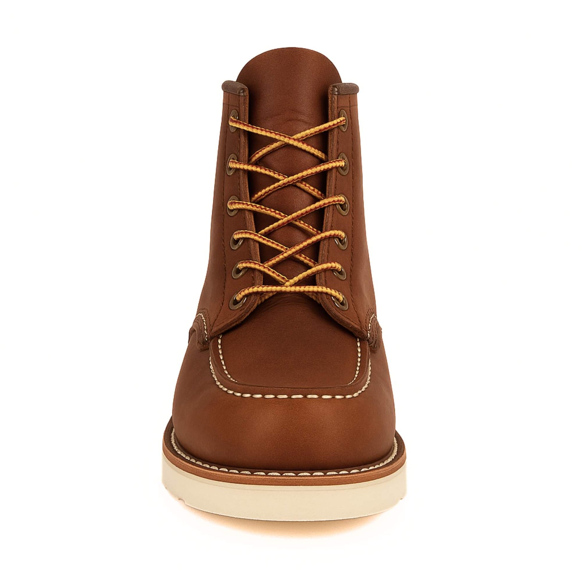 Botín moc 875 de cuero café para hombre, costura moc‑toe y suela de goma vista frontal
