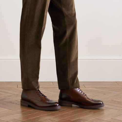 botín de cuero café Kalver ascenso hombre con estilo brogue y alza interior oculta