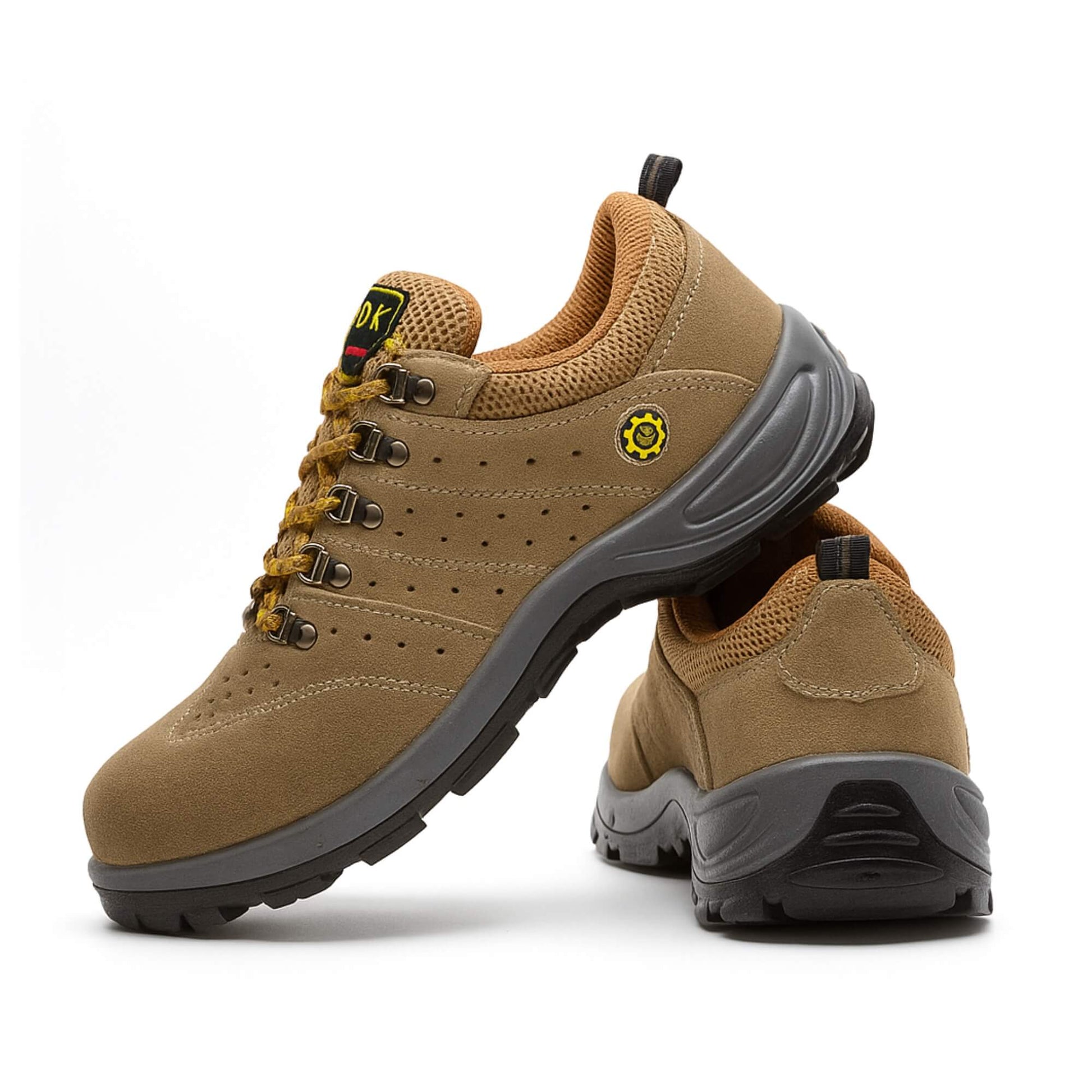 Zapato de seguridad Kalver Arcus 339 beige tipo zapatilla, liviano y transpirable par perspectiva